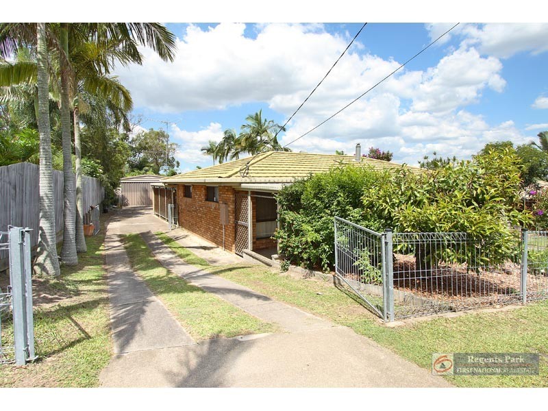 6 Cresthill Avenue, Regents Park QLD 4118