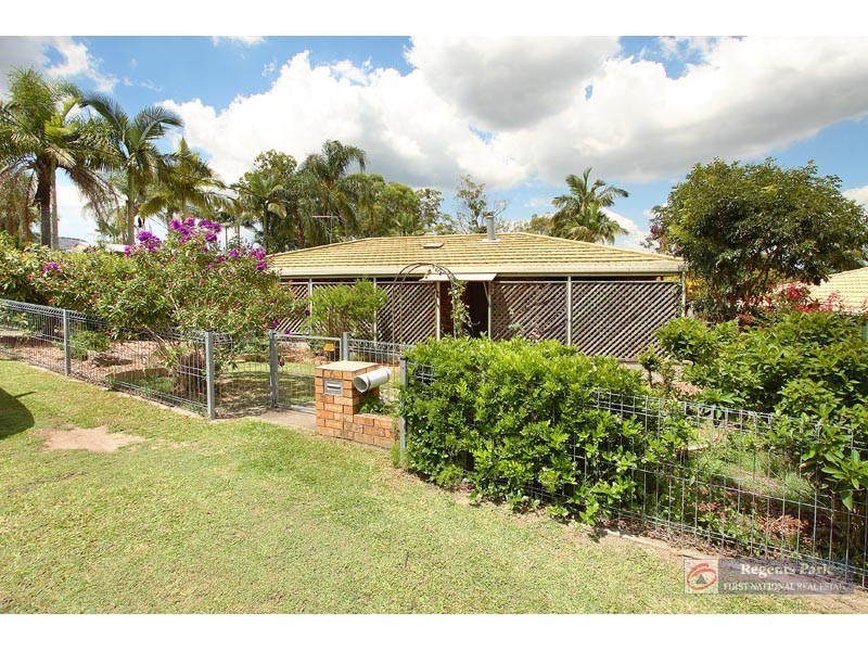 6 Cresthill Avenue, Regents Park QLD 4118