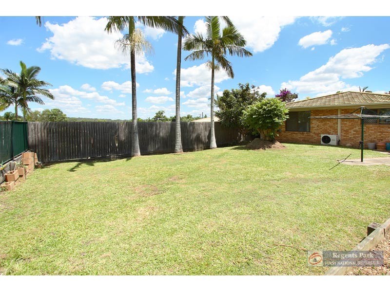 6 Cresthill Avenue, Regents Park QLD 4118