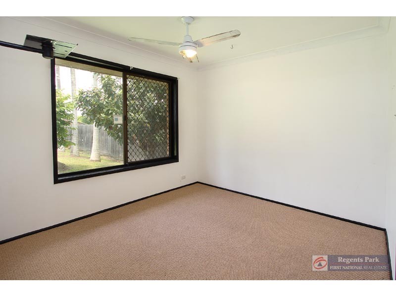 6 Cresthill Avenue, Regents Park QLD 4118