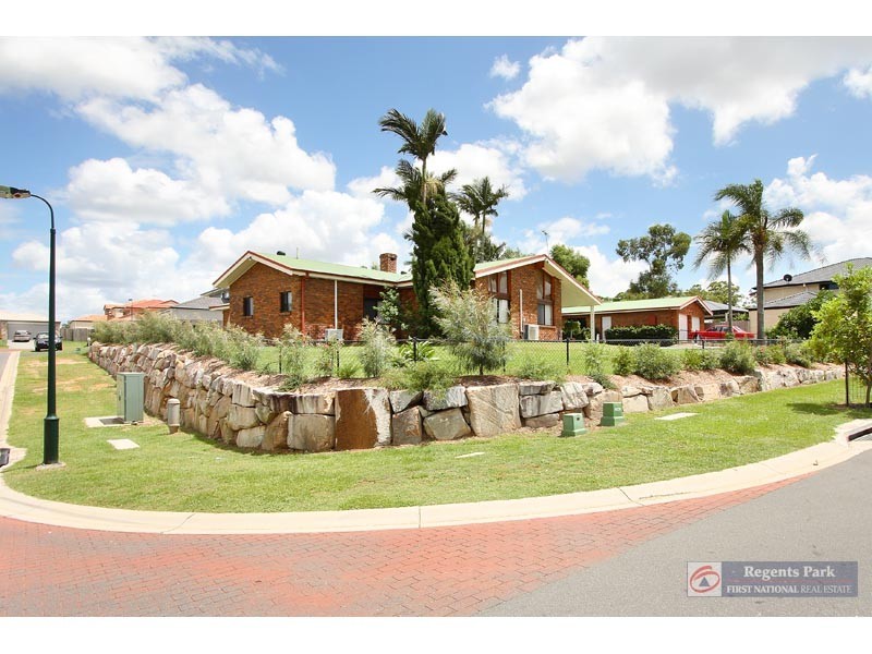 7 Resi Drive, Regents Park QLD 4118