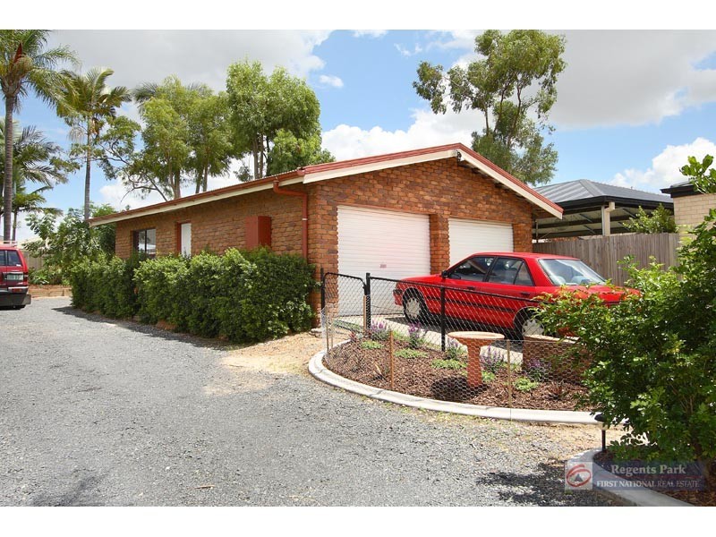 7 Resi Drive, Regents Park QLD 4118