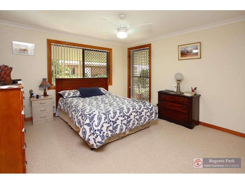 7 Resi Drive, Regents Park QLD 4118