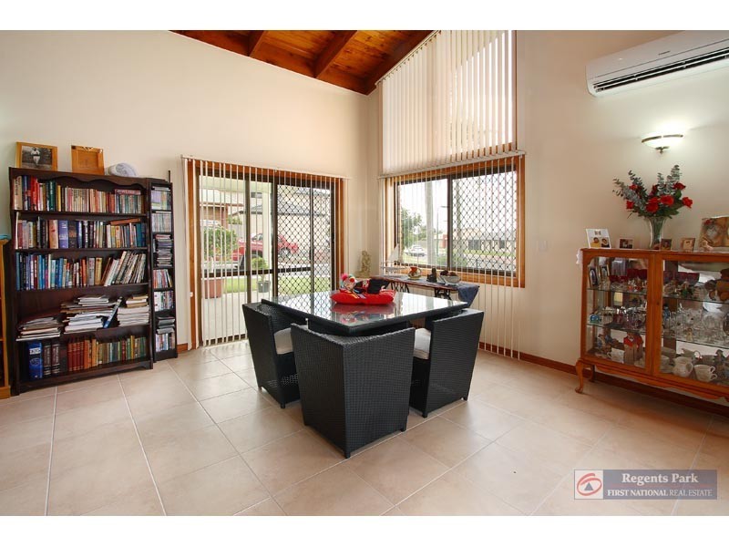 7 Resi Drive, Regents Park QLD 4118