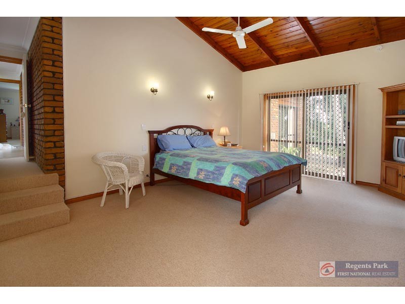 7 Resi Drive, Regents Park QLD 4118