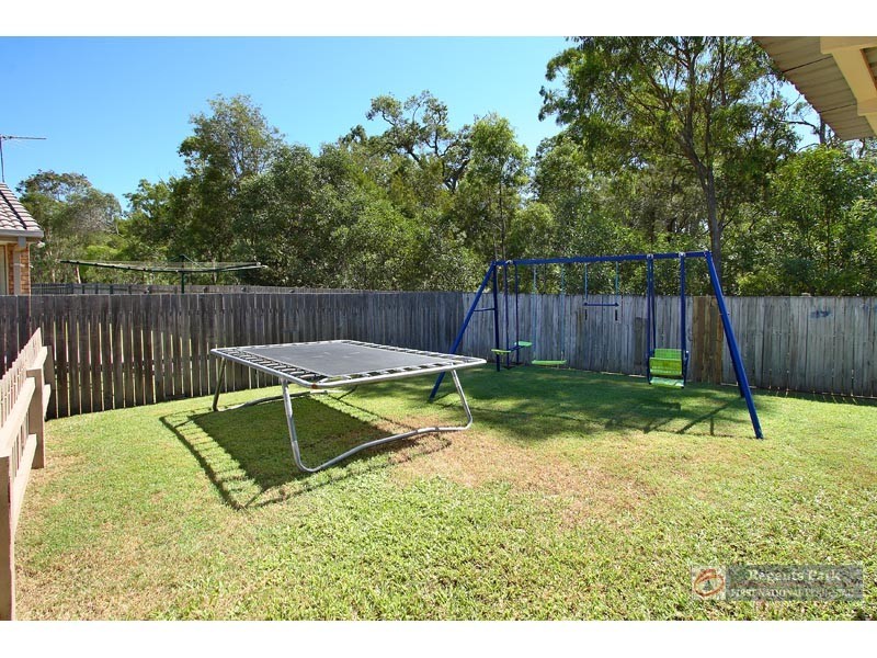 24 Solandra Cct, Regents Park QLD 4118