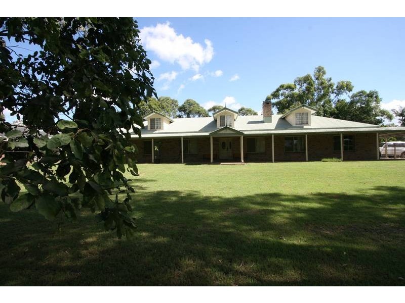 2 Vullers Drive, Greenbank QLD 4124