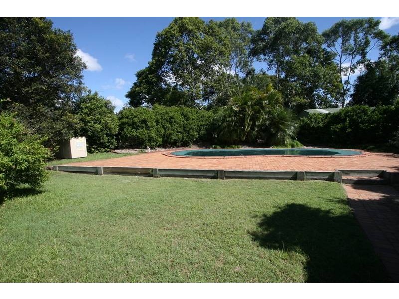 2 Vullers Drive, Greenbank QLD 4124