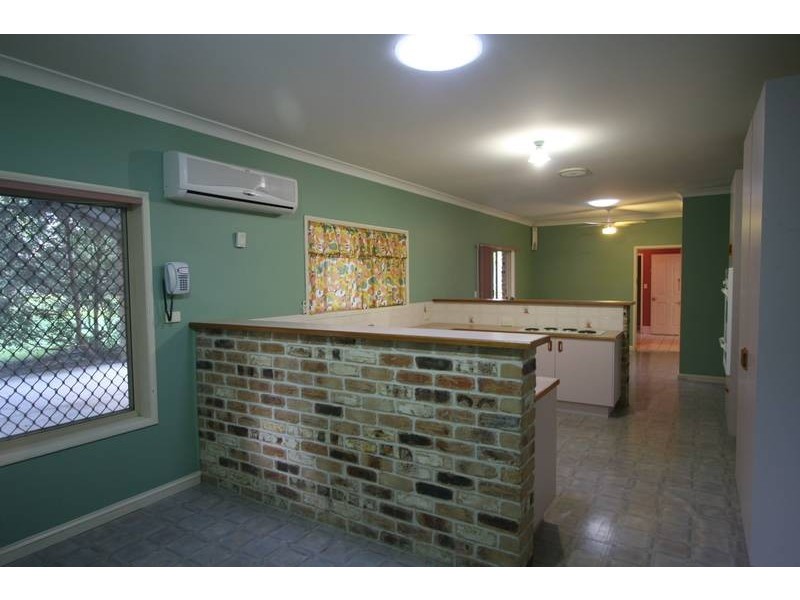 2 Vullers Drive, Greenbank QLD 4124