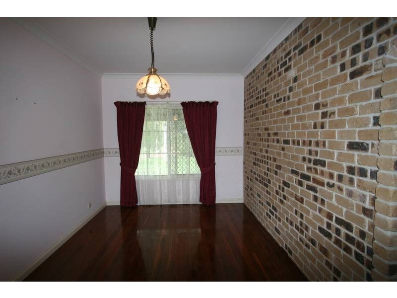 2 Vullers Drive, Greenbank QLD 4124