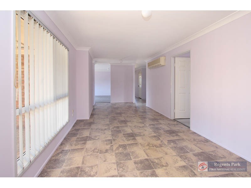 2 Iberis Court, Regents Park QLD 4118
