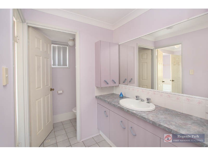 2 Iberis Court, Regents Park QLD 4118