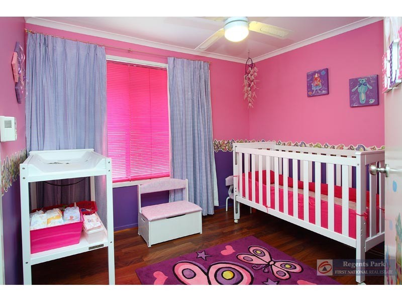 31 Colisa Cr, Regents Park QLD 4118