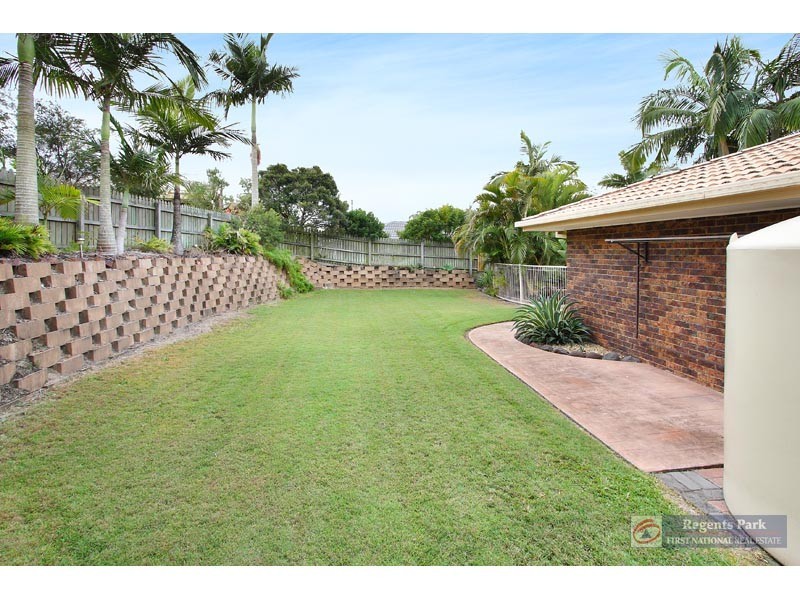 31 Colisa Cr, Regents Park QLD 4118
