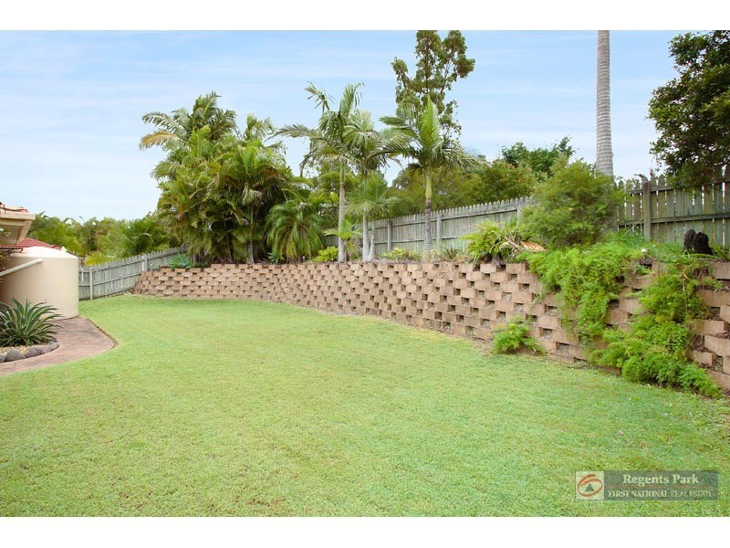 31 Colisa Cr, Regents Park QLD 4118