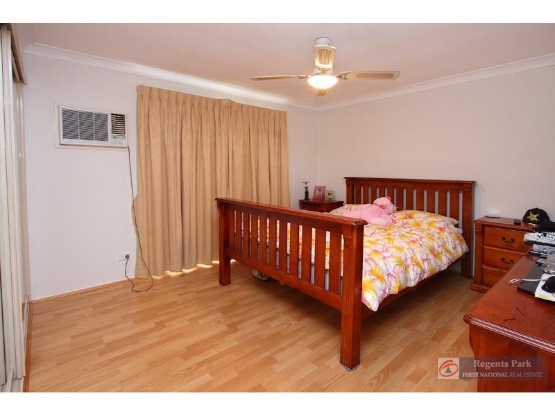 25 Dorachus Drive, Regents Park QLD 4118