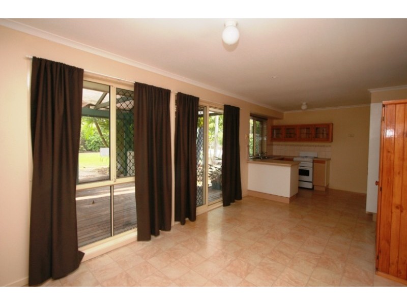 89 Bottlebrush Drive, Regents Park QLD 4118