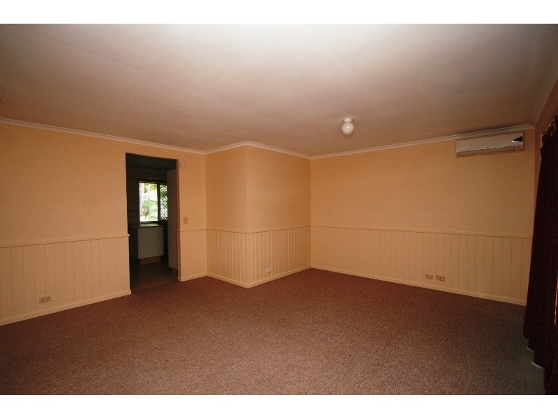 89 Bottlebrush Drive, Regents Park QLD 4118