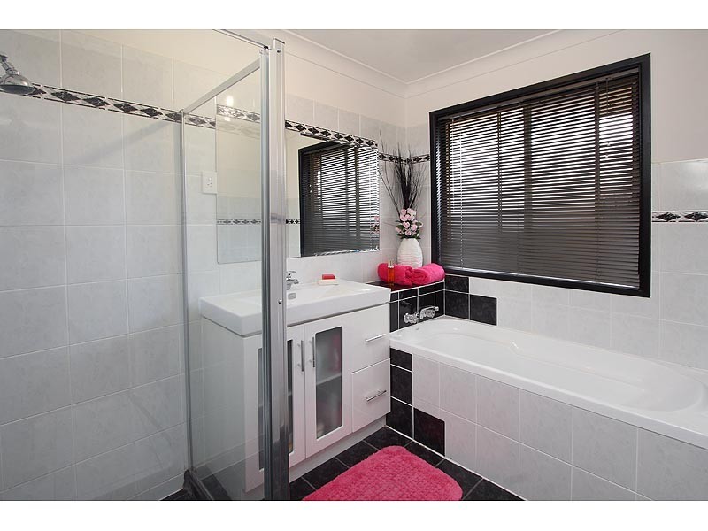 10 Network Drive, Boronia Heights QLD 4124