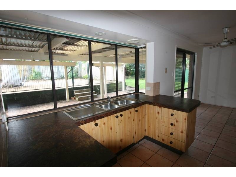 25 Oakdale Street, Browns Plains QLD 4118