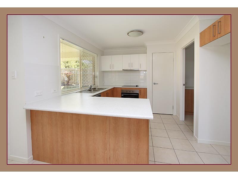 6 Blessing Place, Boronia Heights QLD 4124