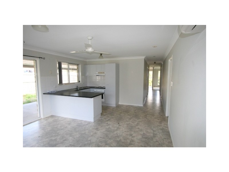 12 Benjamina Court, Regents Park QLD 4118