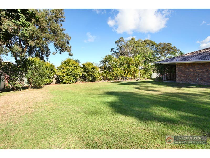 26 Matson Ave, Regents Park QLD 4118