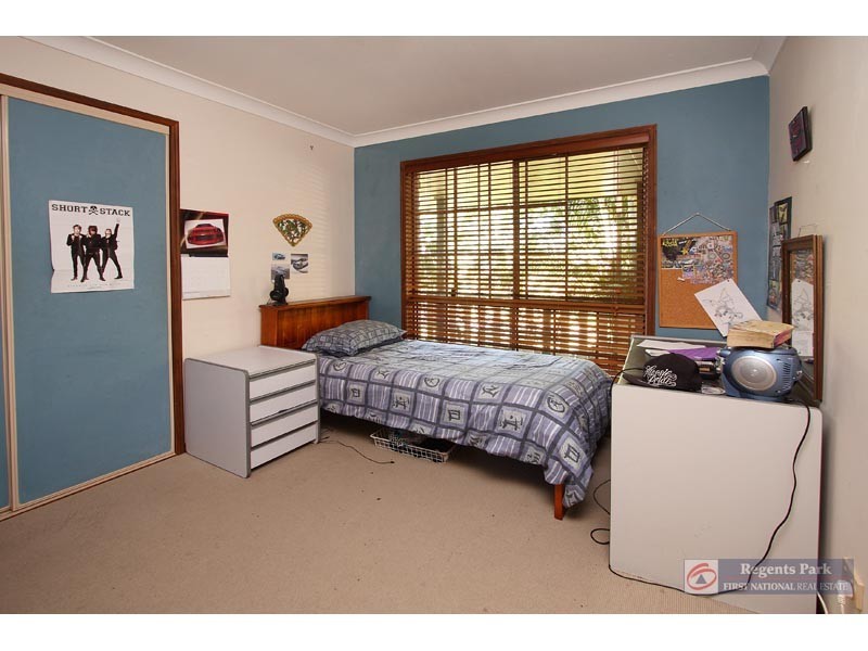 26 Matson Ave, Regents Park QLD 4118
