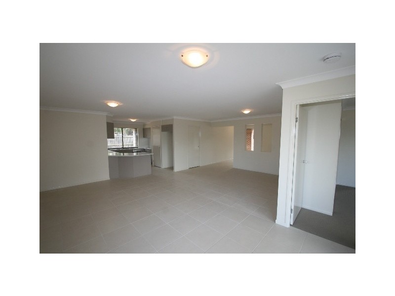 140 Middle Road, Boronia Heights QLD 4124