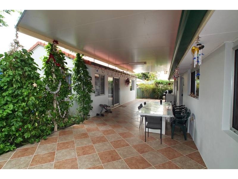 72 Peveral Street, Hillcrest QLD 4118