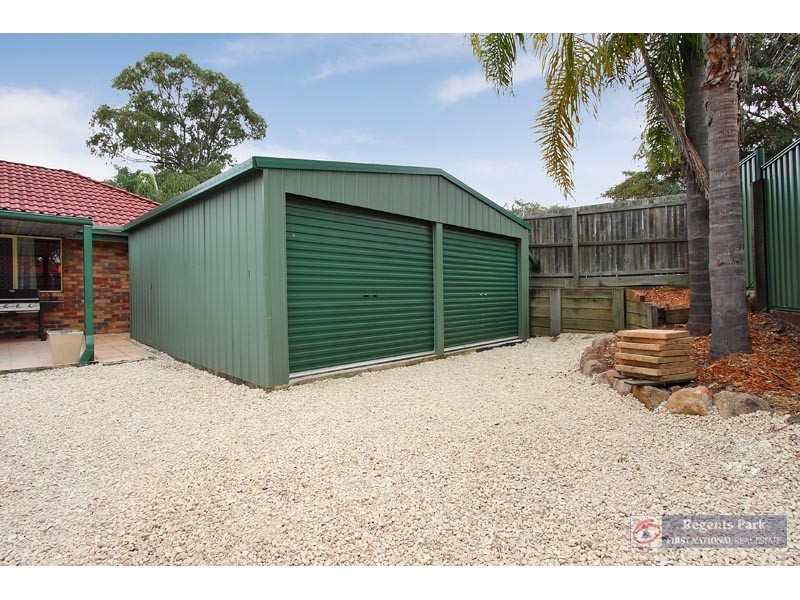 2 Jewel Ct, Regents Park QLD 4118