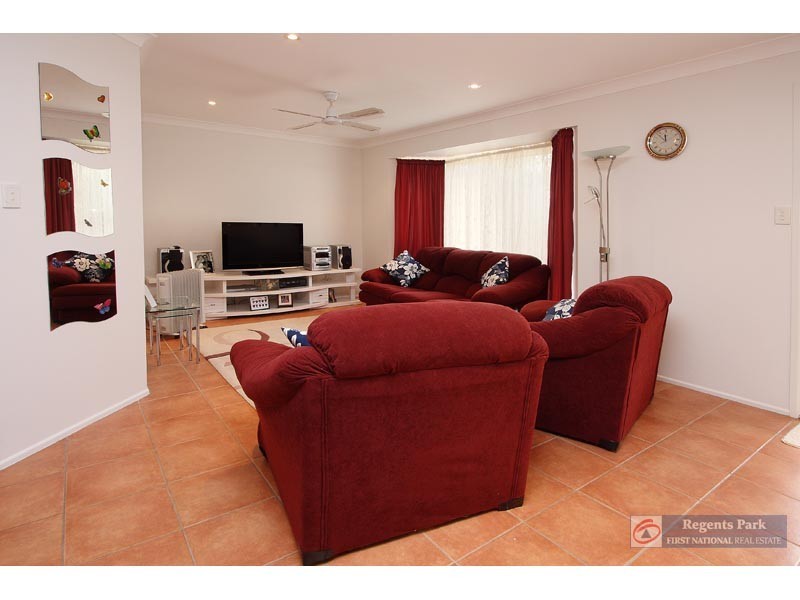 68 Berkley Drive North, Browns Plains QLD 4118