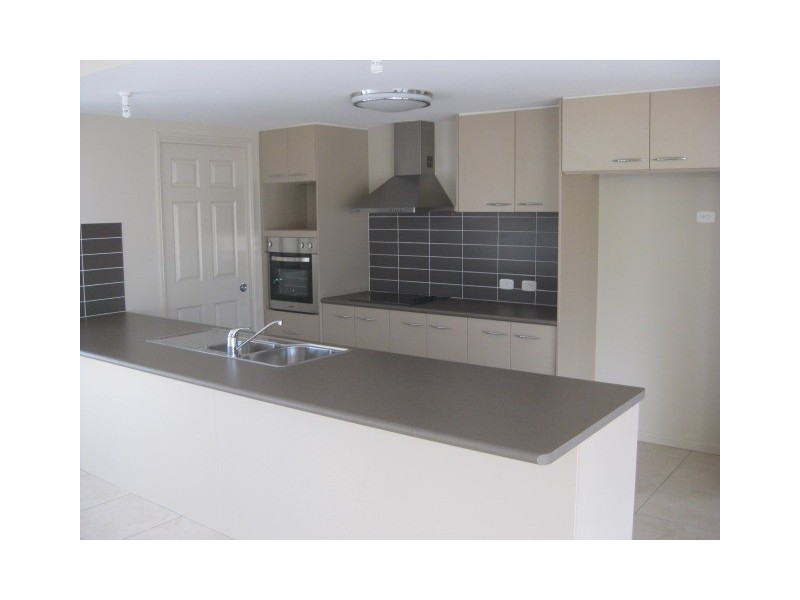 4 Barcombe Street, Marsden QLD 4132