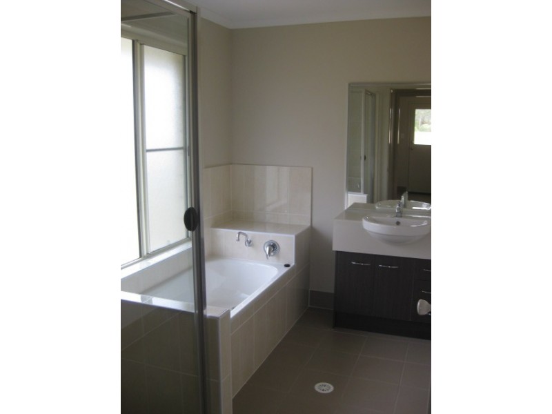 4 Barcombe Street, Marsden QLD 4132