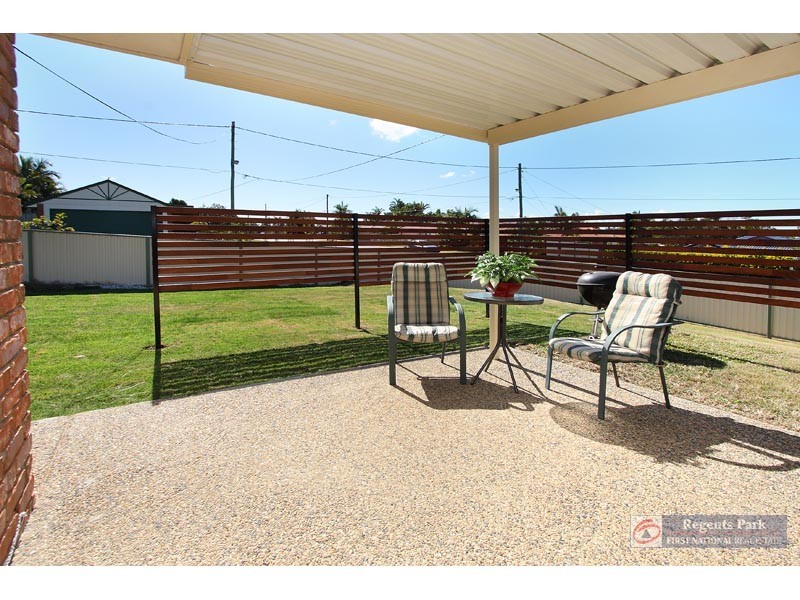 2 Iberis Ct, Regents Park QLD 4118