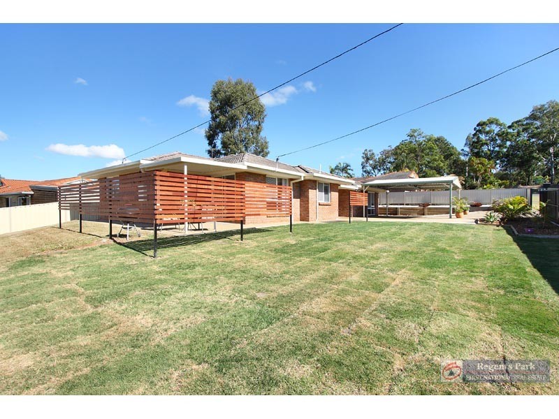 2 Iberis Ct, Regents Park QLD 4118