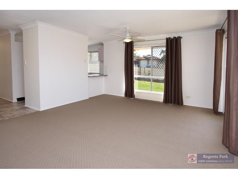 2 Iberis Ct, Regents Park QLD 4118