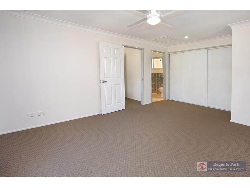 2 Iberis Ct, Regents Park QLD 4118