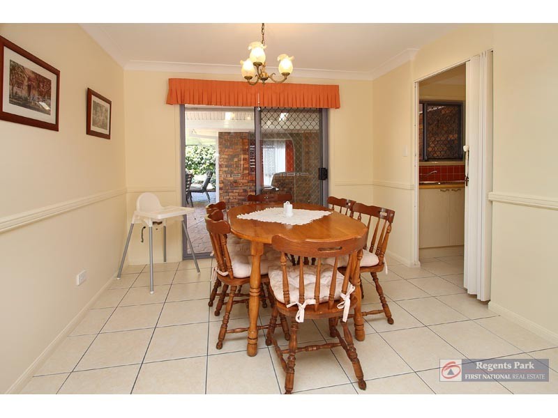 12 Virosa Ct, Regents Park QLD 4118