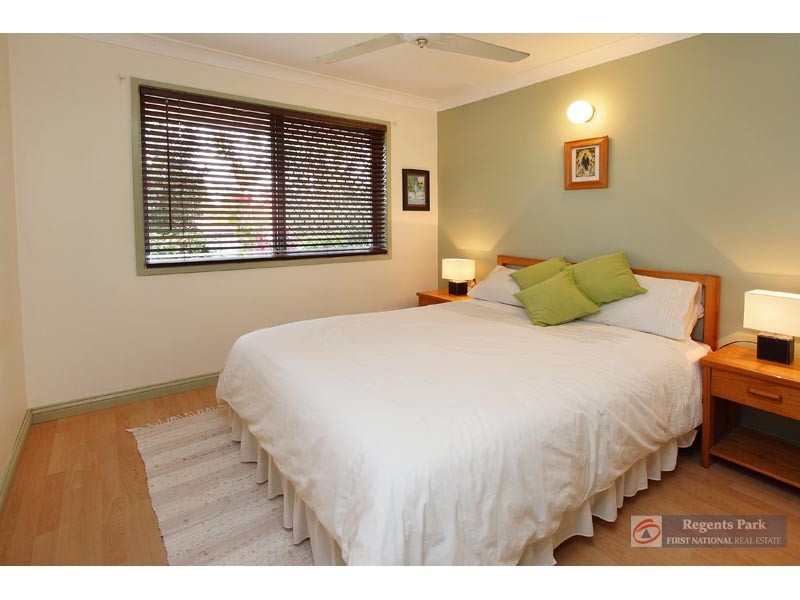 12 Virosa Ct, Regents Park QLD 4118