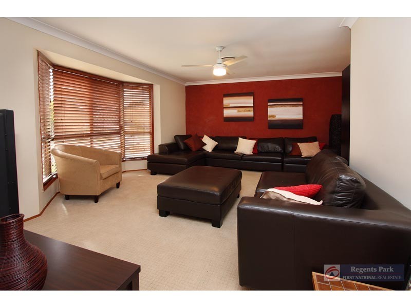 3 Colisa Crescent, Regents Park QLD 4118