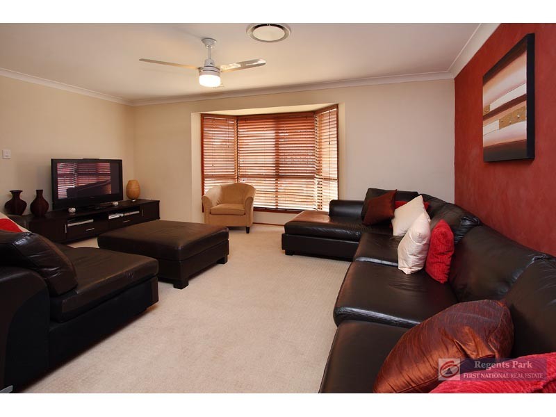 3 Colisa Crescent, Regents Park QLD 4118