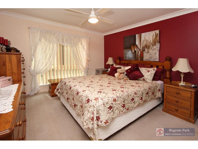 38 Cianthus Street, Regents Park QLD 4118