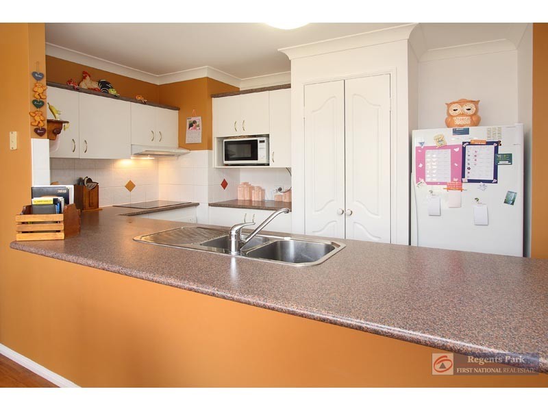 38 Cianthus Street, Regents Park QLD 4118