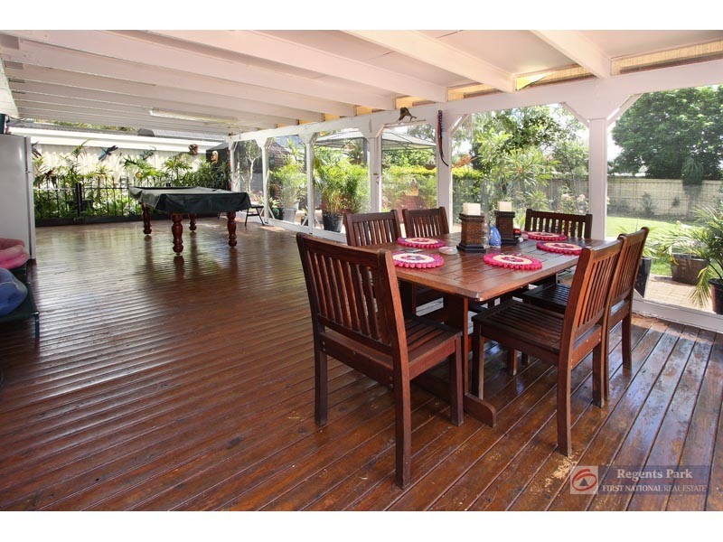 22 Estramina Road, Regents Park QLD 4118