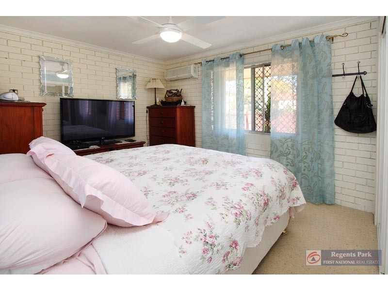 22 Estramina Road, Regents Park QLD 4118