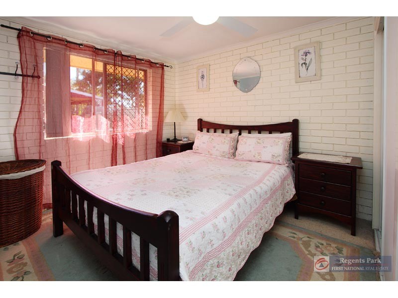22 Estramina Road, Regents Park QLD 4118