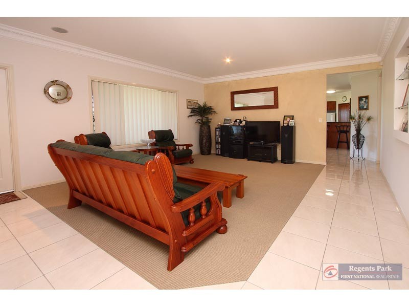 22 Cocas Street, Regents Park QLD 4118