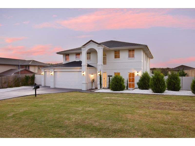 39 Hallow Crescent, Augustine Heights QLD 4300