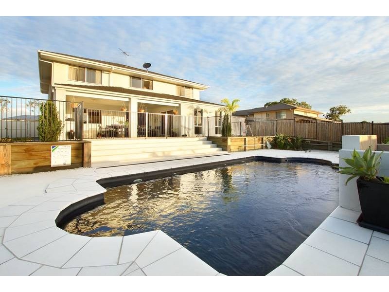 39 Hallow Crescent, Augustine Heights QLD 4300